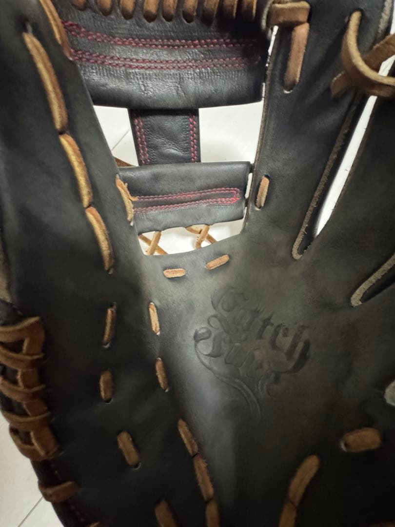 硬式野球グローブ ファイヤーズ　黒 レザー刺繍入り