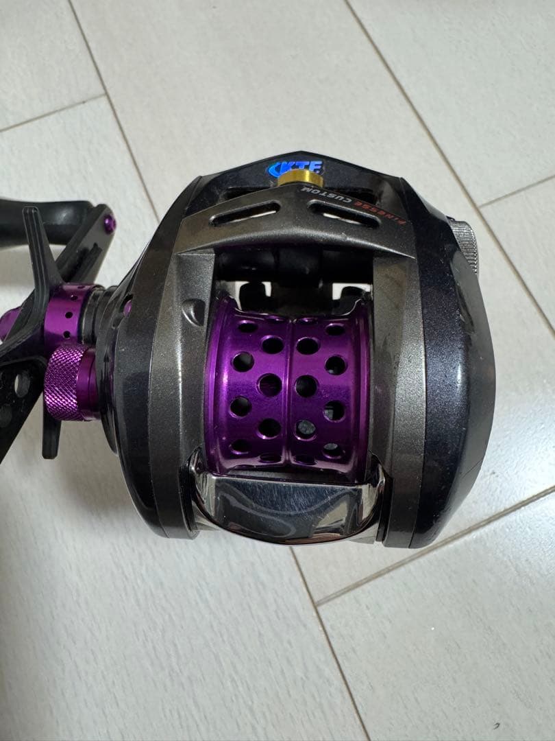 ダイワ アルファス フィネスカスタム105H KTFパープル